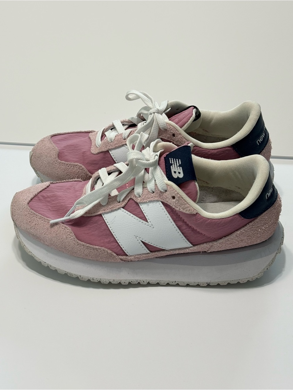 New Balance 237 Pink Suede Low Top Running Sneakers Women's 9